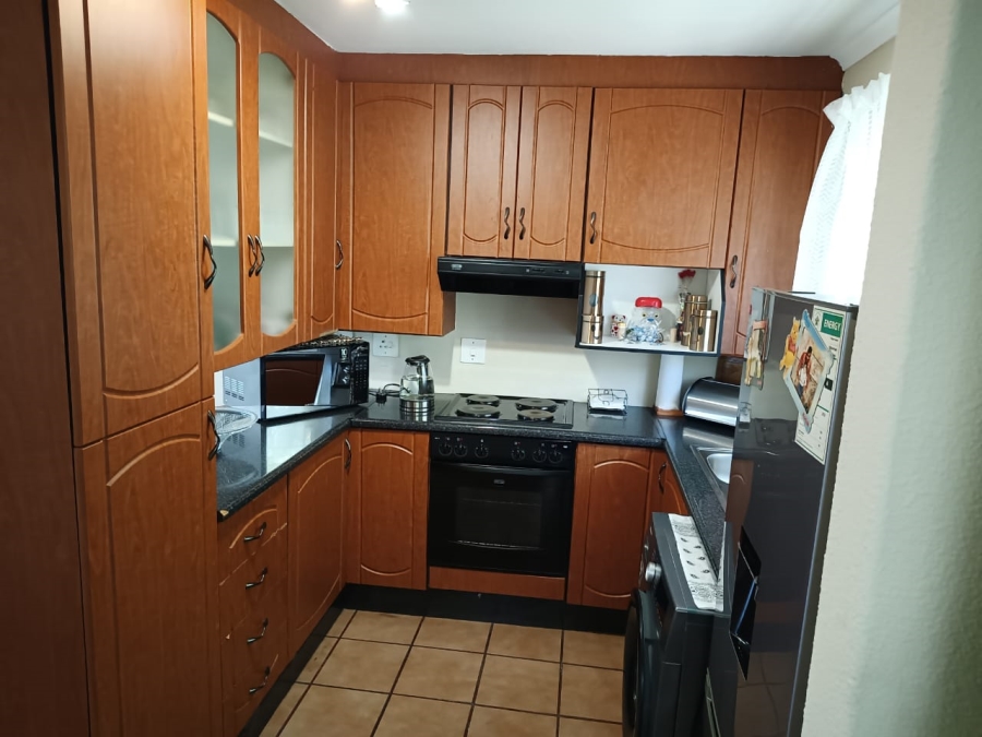 2 Bedroom Property for Sale in Ridgeway Gauteng