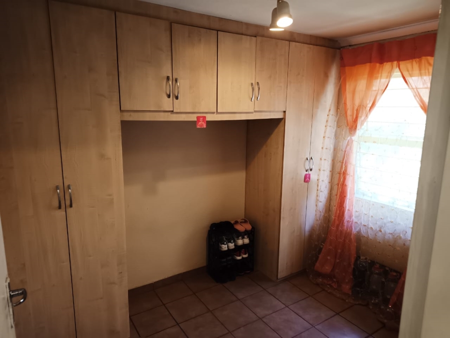 2 Bedroom Property for Sale in Ridgeway Gauteng