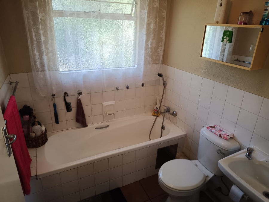2 Bedroom Property for Sale in Ridgeway Gauteng