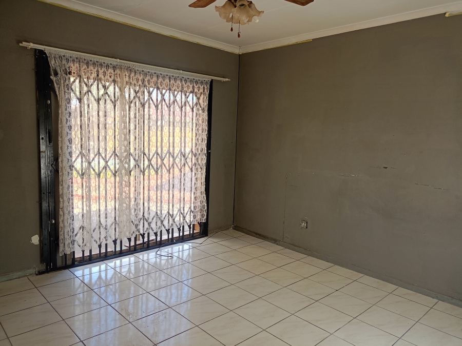3 Bedroom Property for Sale in Falcon Ridge Gauteng