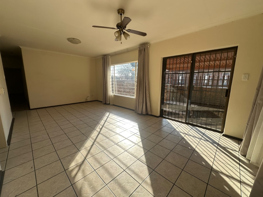 To Let 3 Bedroom Property for Rent in The Hill Gauteng