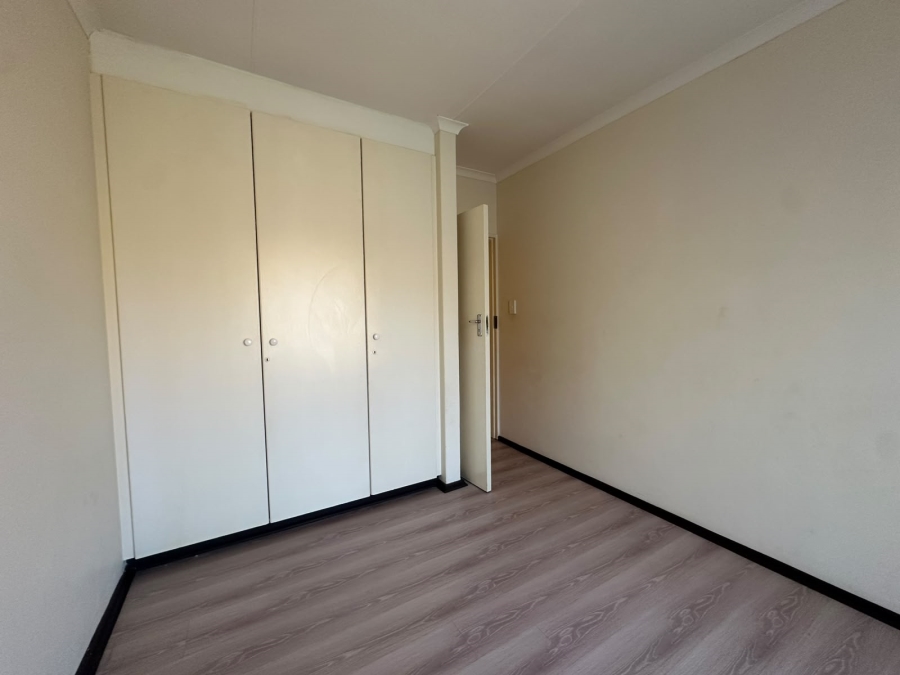 To Let 3 Bedroom Property for Rent in The Hill Gauteng