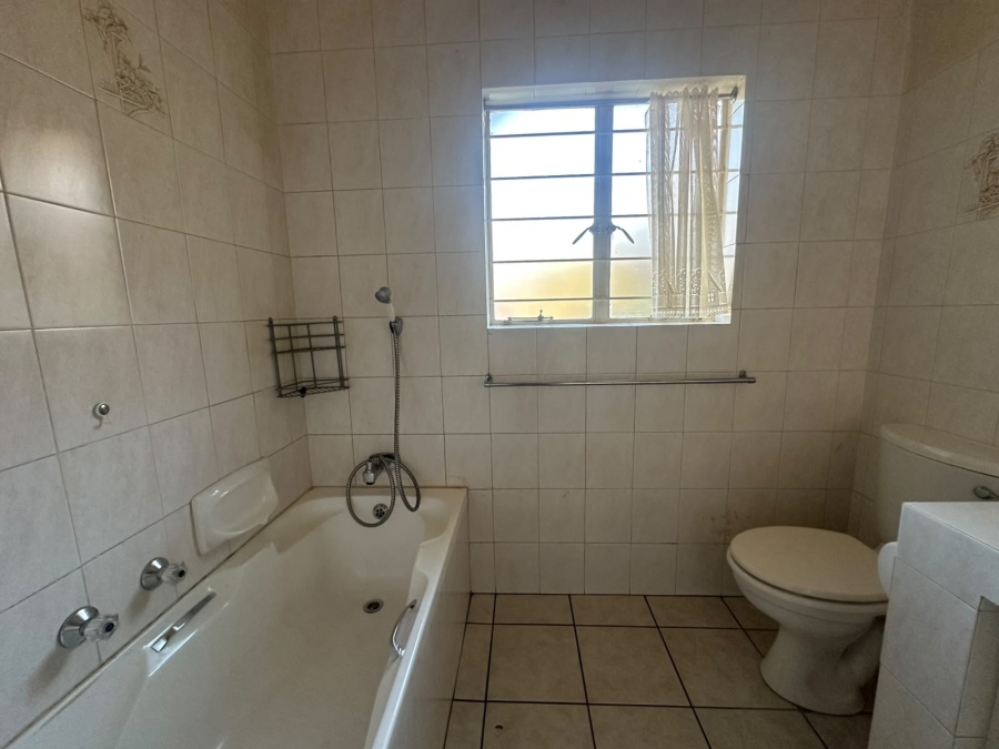To Let 3 Bedroom Property for Rent in The Hill Gauteng