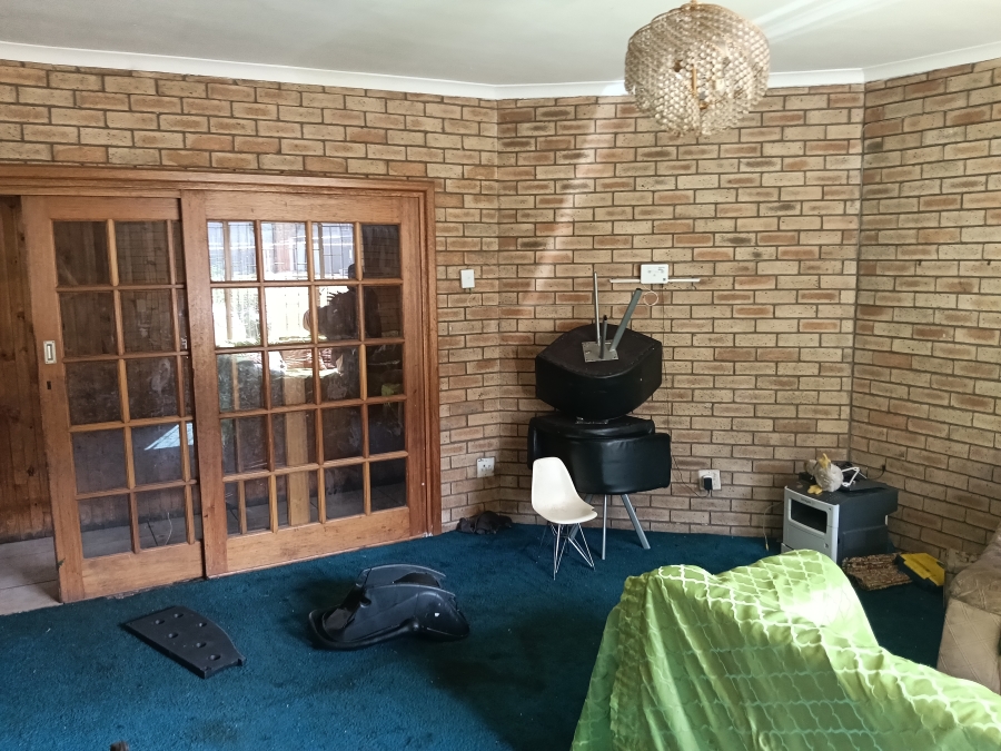 6 Bedroom Property for Sale in Actonville Gauteng
