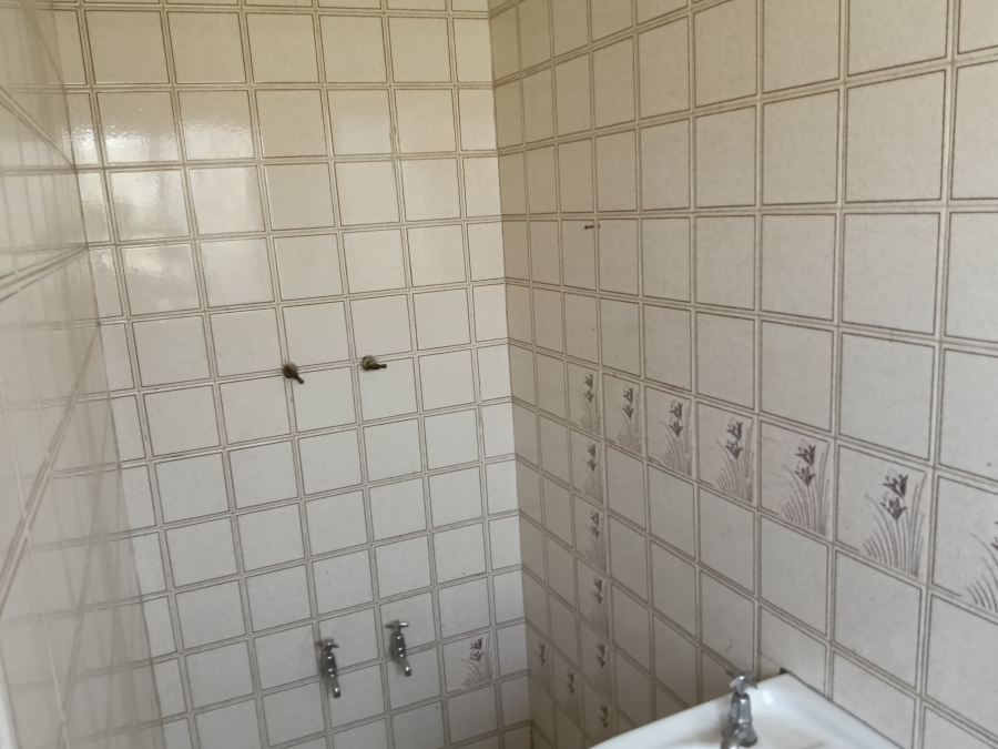 6 Bedroom Property for Sale in Actonville Gauteng