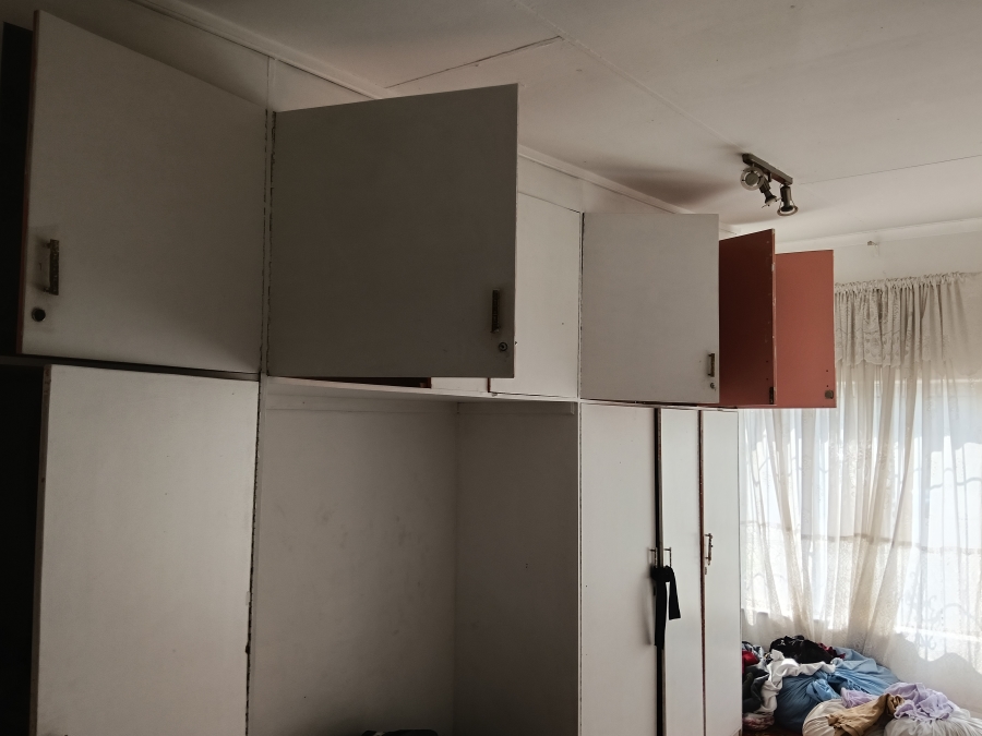 6 Bedroom Property for Sale in Actonville Gauteng