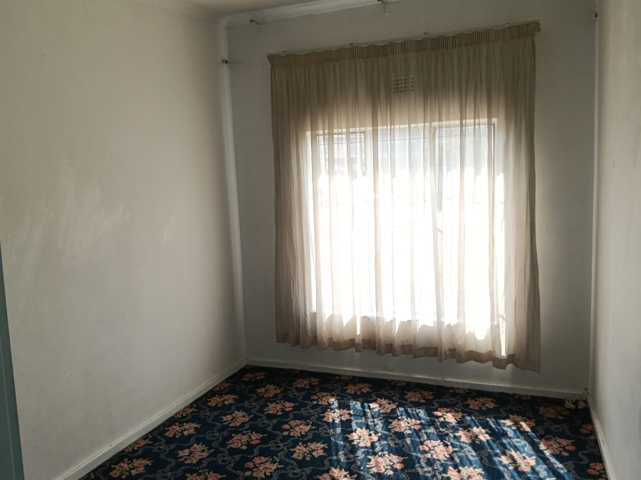 6 Bedroom Property for Sale in Actonville Gauteng