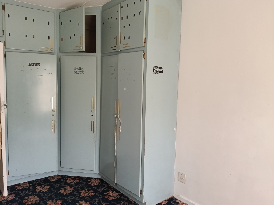 6 Bedroom Property for Sale in Actonville Gauteng