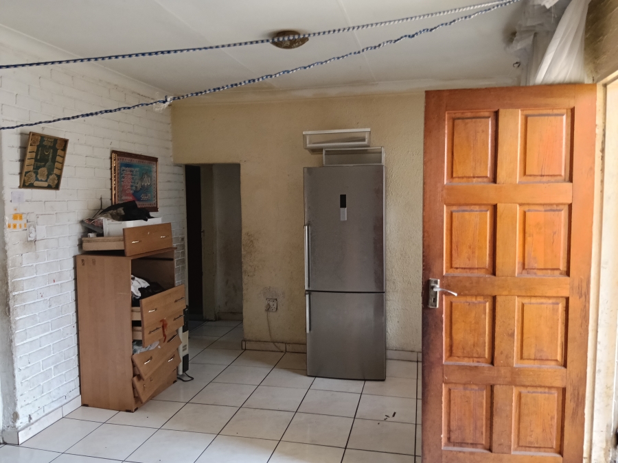 6 Bedroom Property for Sale in Actonville Gauteng