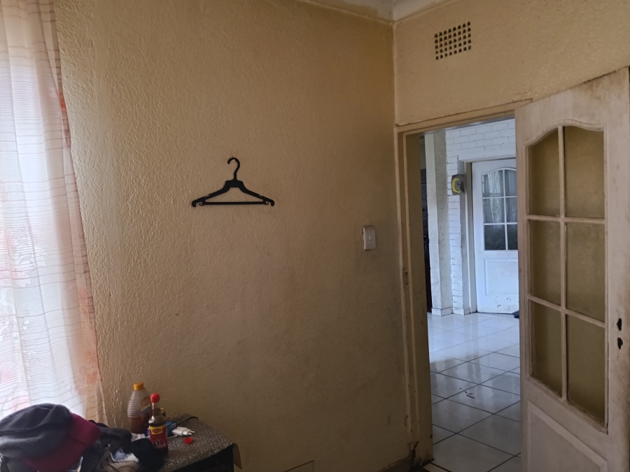 6 Bedroom Property for Sale in Actonville Gauteng