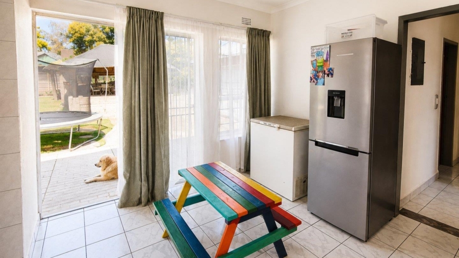 5 Bedroom Property for Sale in Brackendowns Gauteng