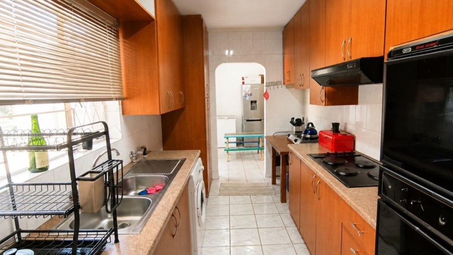 5 Bedroom Property for Sale in Brackendowns Gauteng