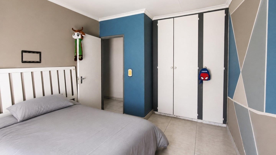 5 Bedroom Property for Sale in Brackendowns Gauteng