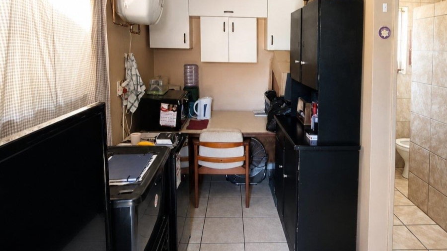 5 Bedroom Property for Sale in Brackendowns Gauteng