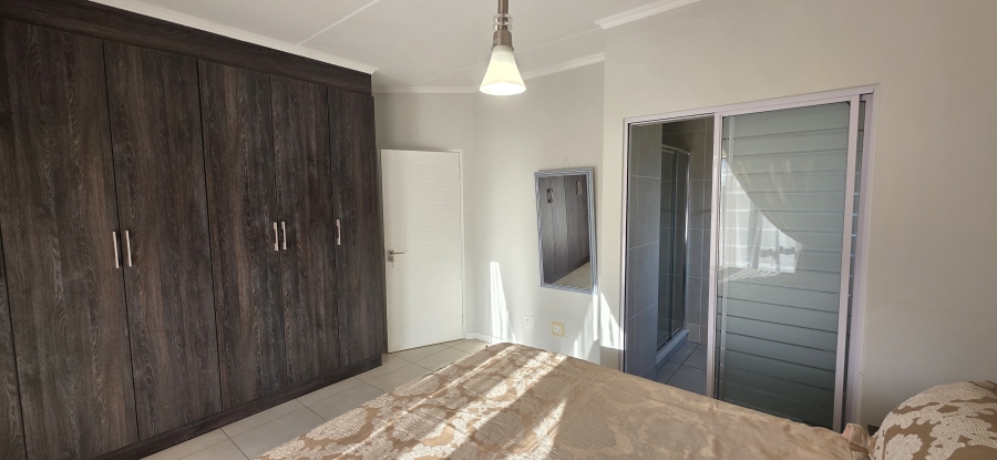To Let 2 Bedroom Property for Rent in Modderfontein Gauteng
