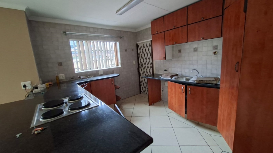 To Let 4 Bedroom Property for Rent in Sunair Park Gauteng