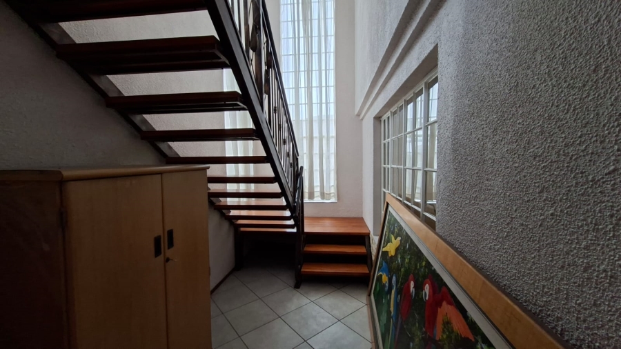 To Let 4 Bedroom Property for Rent in Sunair Park Gauteng