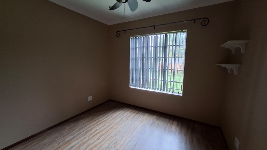 To Let 4 Bedroom Property for Rent in Sunair Park Gauteng