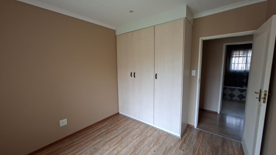 To Let 4 Bedroom Property for Rent in Sunair Park Gauteng