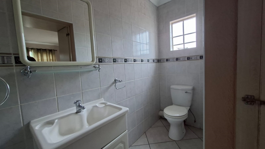 To Let 4 Bedroom Property for Rent in Sunair Park Gauteng