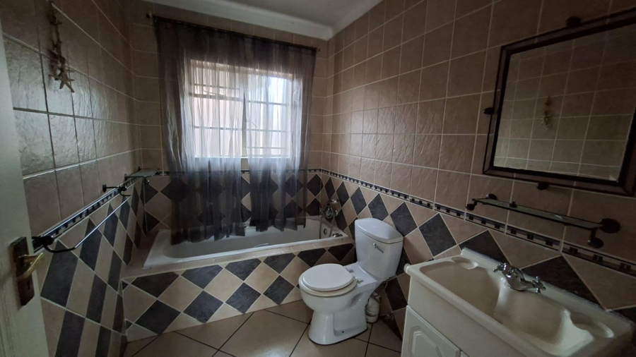 To Let 4 Bedroom Property for Rent in Sunair Park Gauteng