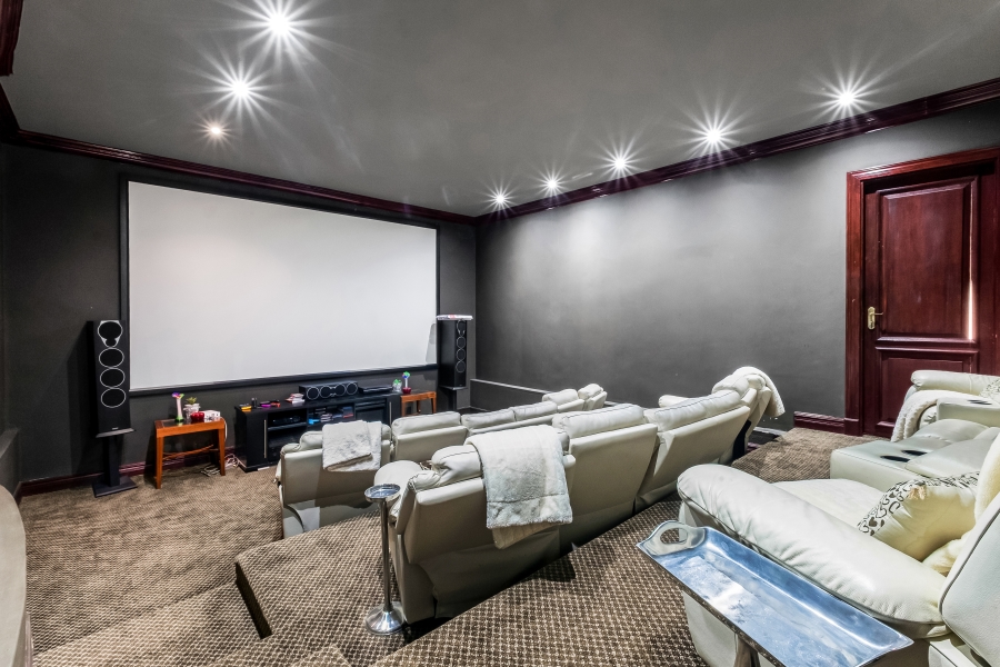 To Let 9 Bedroom Property for Rent in Bryanston Gauteng