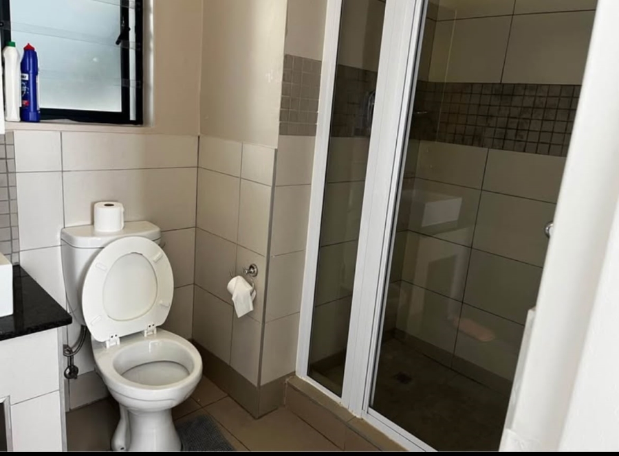 To Let 1 Bedroom Property for Rent in Broadacres Gauteng