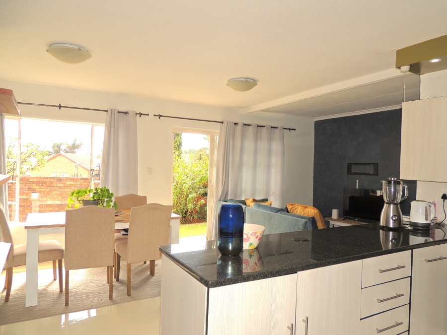 3 Bedroom Property for Sale in Wilgeheuwel Gauteng