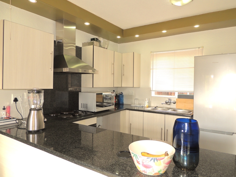 3 Bedroom Property for Sale in Wilgeheuwel Gauteng