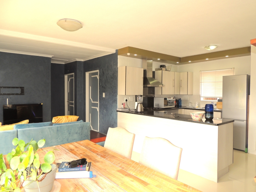 3 Bedroom Property for Sale in Wilgeheuwel Gauteng