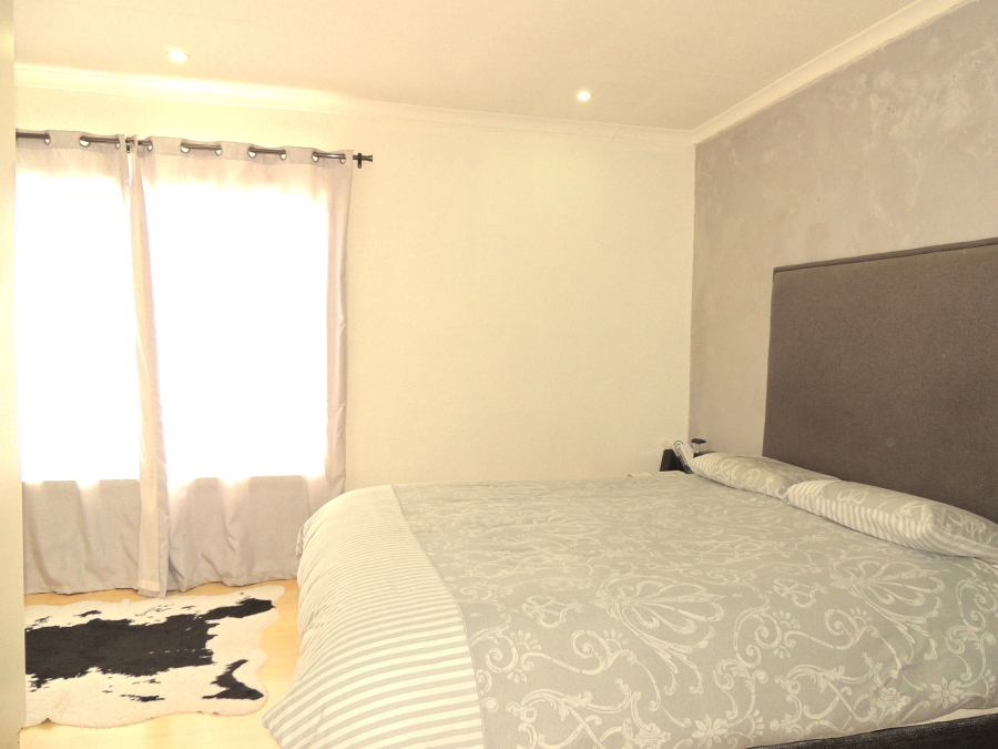 3 Bedroom Property for Sale in Wilgeheuwel Gauteng