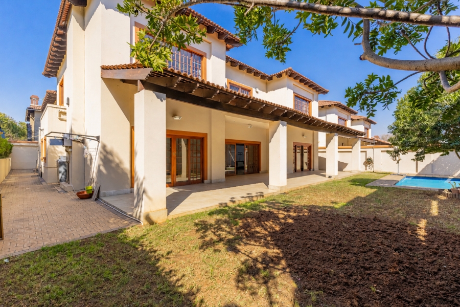 To Let 4 Bedroom Property for Rent in Bryanston Gauteng