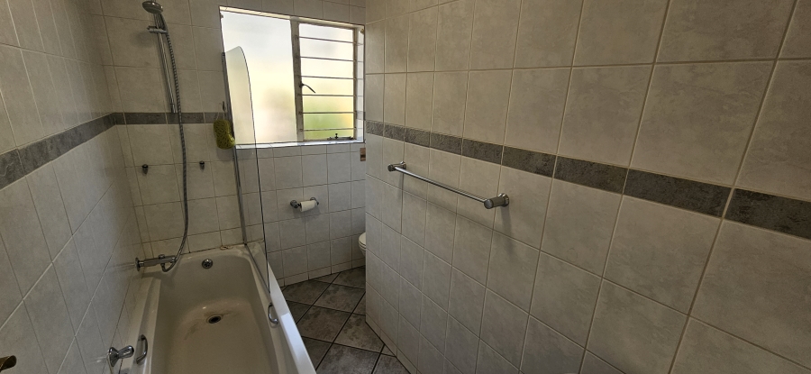 3 Bedroom Property for Sale in New Redruth Gauteng