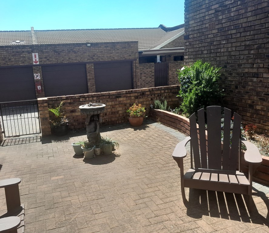 To Let 3 Bedroom Property for Rent in Randhart Gauteng