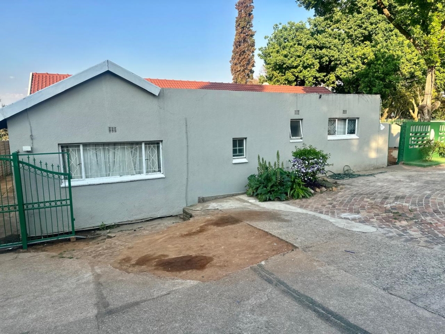 Commercial Property for Sale in Blairgowrie Gauteng
