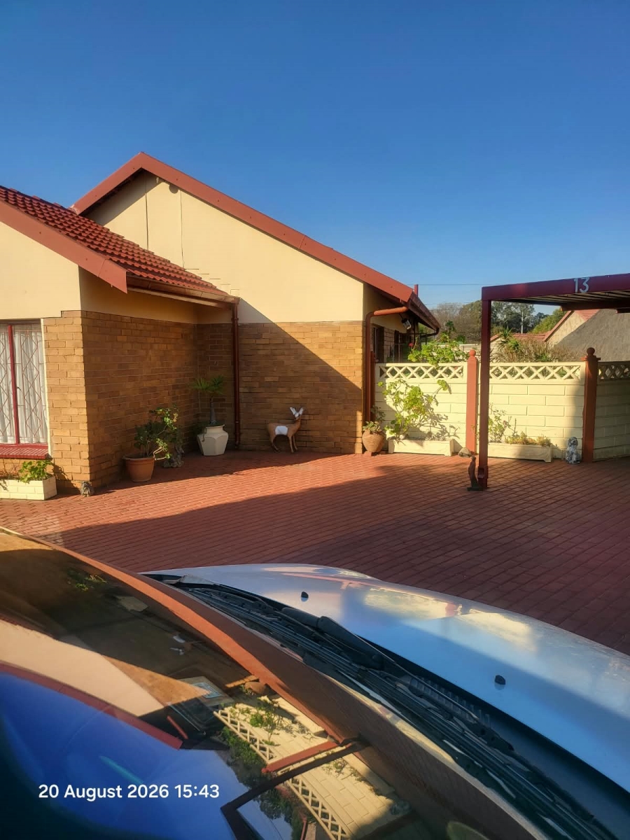 3 Bedroom Property for Sale in Edelweiss Gauteng