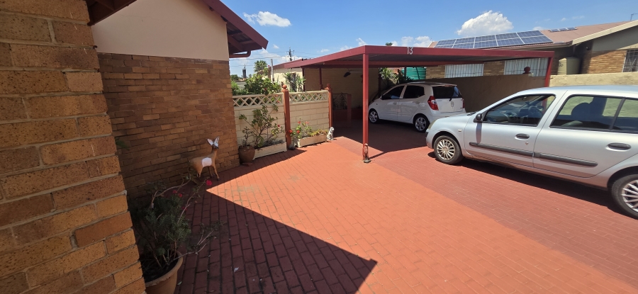 3 Bedroom Property for Sale in Edelweiss Gauteng