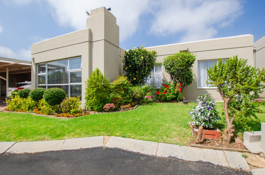 2 Bedroom Property for Sale in Rietvalleirand Gauteng