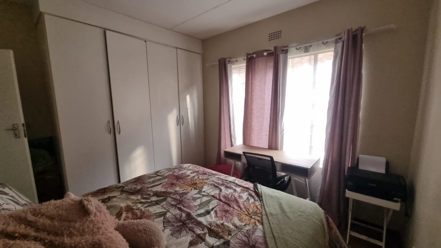 To Let 2 Bedroom Property for Rent in Rand Collieries Gauteng
