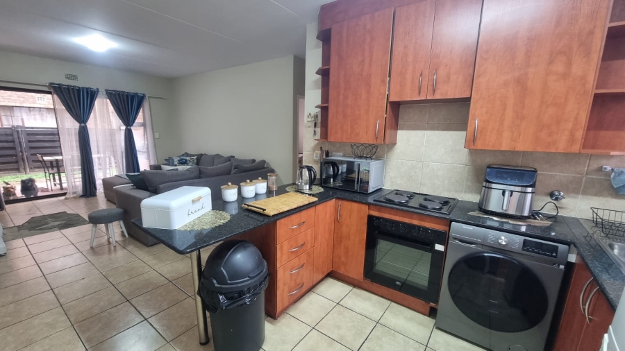 To Let 2 Bedroom Property for Rent in Rand Collieries Gauteng