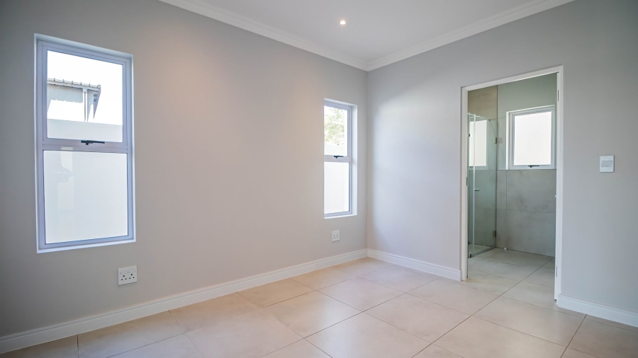 2 Bedroom Property for Sale in Broadacres Gauteng