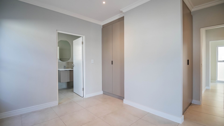 2 Bedroom Property for Sale in Broadacres Gauteng