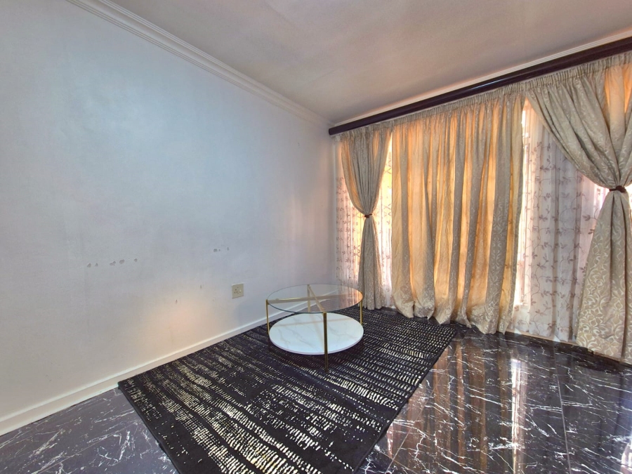 To Let 5 Bedroom Property for Rent in Brenthurst Gauteng