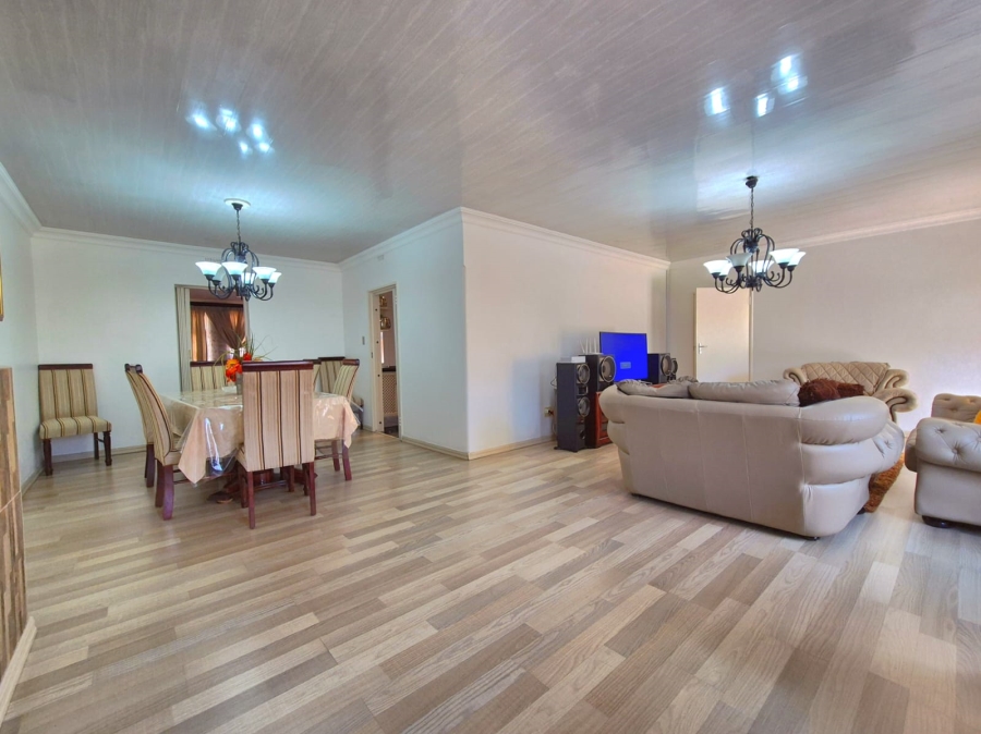 To Let 5 Bedroom Property for Rent in Brenthurst Gauteng