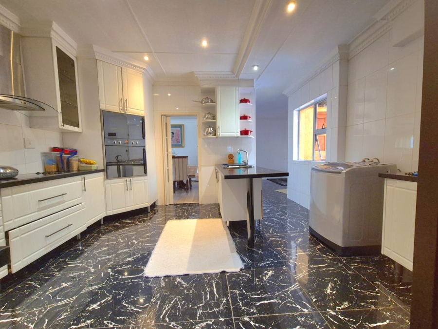 To Let 5 Bedroom Property for Rent in Brenthurst Gauteng