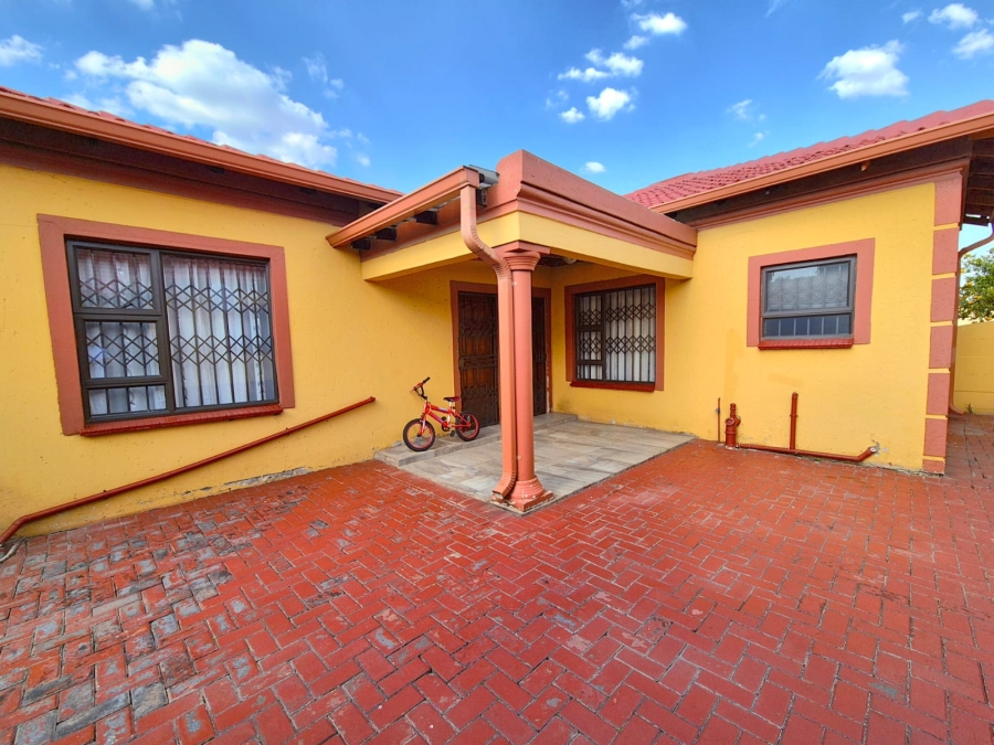 To Let 5 Bedroom Property for Rent in Brenthurst Gauteng