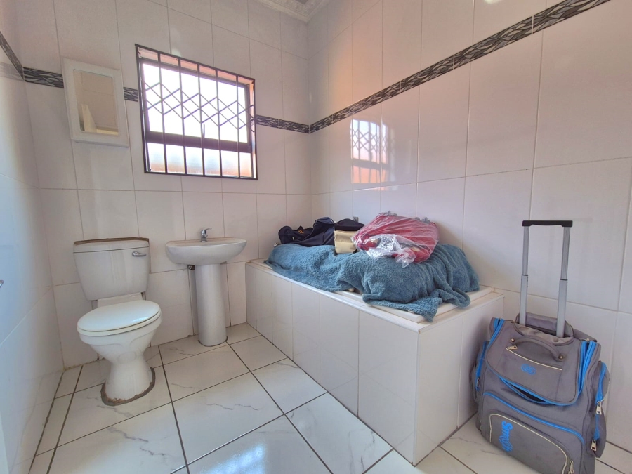 To Let 5 Bedroom Property for Rent in Brenthurst Gauteng