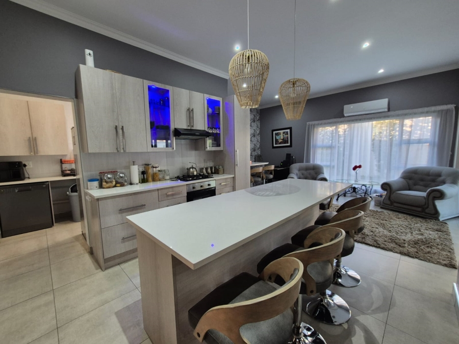 3 Bedroom Property for Sale in Vanderbijlpark SW 5 Gauteng