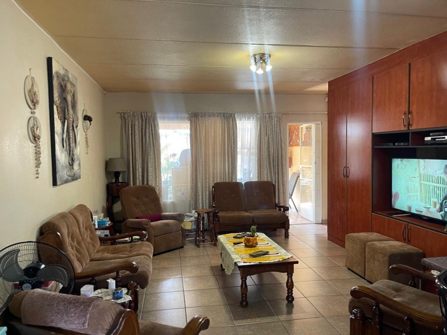 2 Bedroom Property for Sale in Vanderbijlpark SE 2 Gauteng