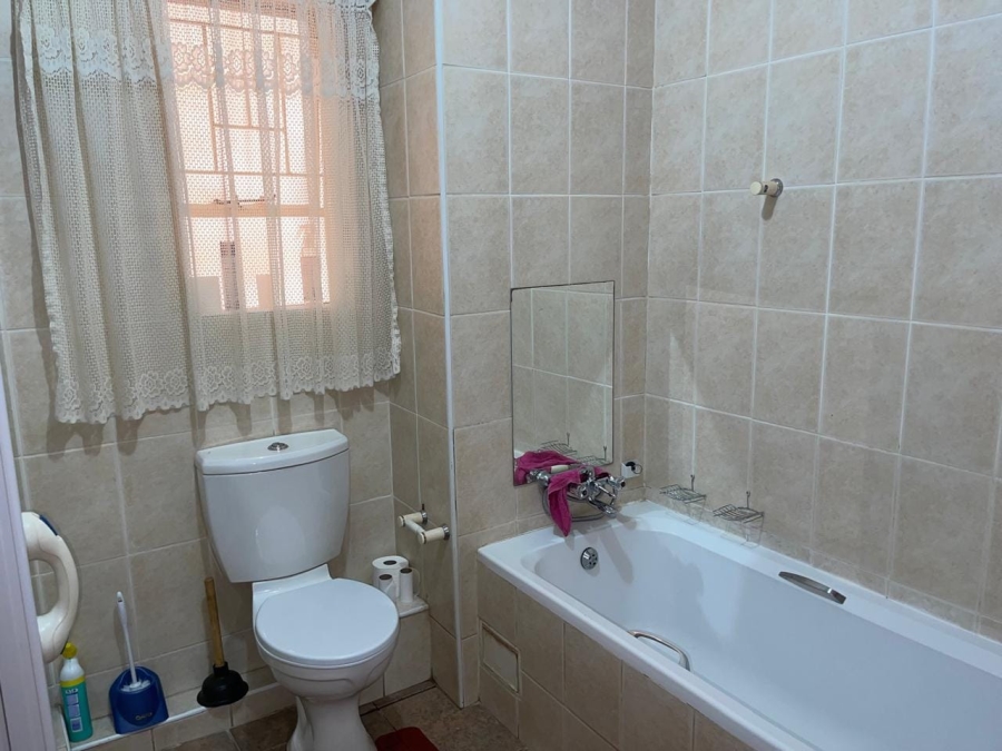 2 Bedroom Property for Sale in Vanderbijlpark SE 2 Gauteng